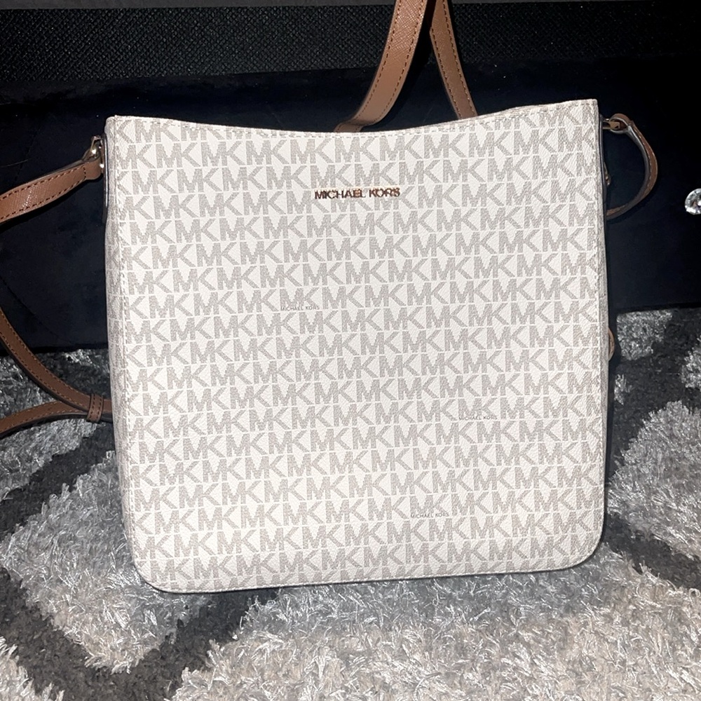 MICHAEL KORS LARGE CROSSBODY